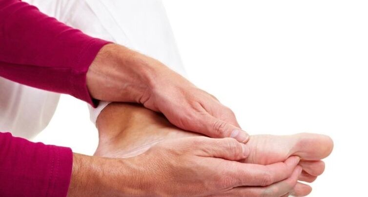 Tratamentul la domiciliu pentru ciuperci este acceptabil în stadiul inițial